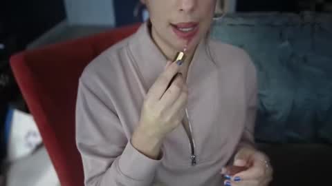 Snapshot of sophiadover chatting on February 25, 2026, 6:28 pm sophiadover online show from February 25, 2026, 6:28 pm