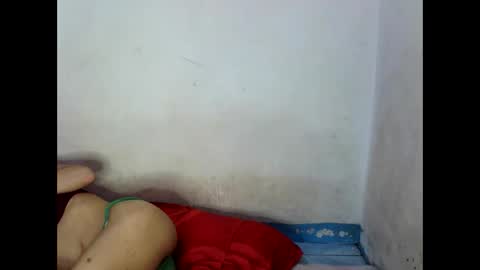 sophialaurel online show from February 24, 2025, 6:38 am