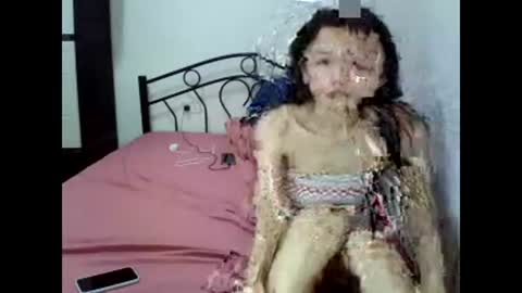 sophialaurel online show from November 18, 2025, 4:11 pm