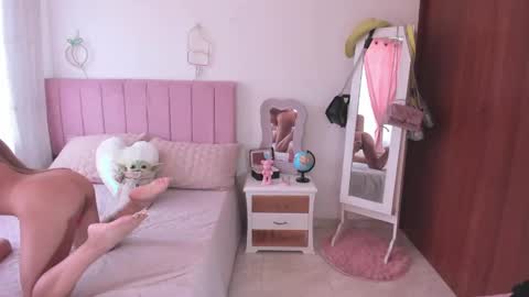    online show from February 25, 2025, 2:33 pm