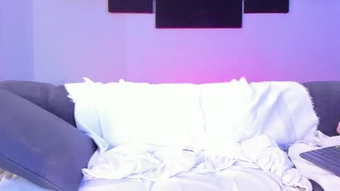 Sofi online show from March 11, 2025, 5:46 pm