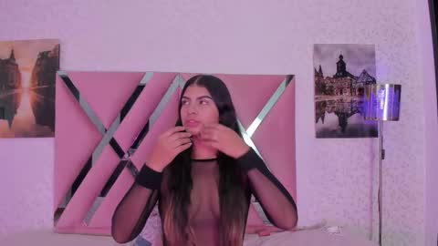 Sophia Salazar online show from November 7, 2025, 11:54 am