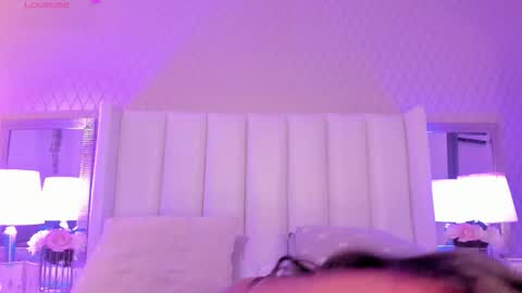 SophiaSmiths online show from November 1, 2025, 10:01 pm