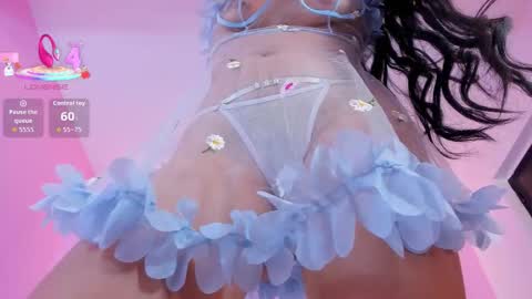 S O P H I A  online show from September 15, 2025, 12:27 pm