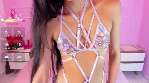 S O P H I A  online show from October 3, 2025, 12:35 pm