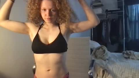 sophie21xoxo online show from September 9, 2025, 12:59 pm