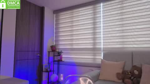 Sophie  online show from January 15, 2026, 2:32 pm