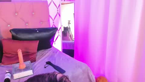 Sophie online show from December 15, 2024, 7:57 am