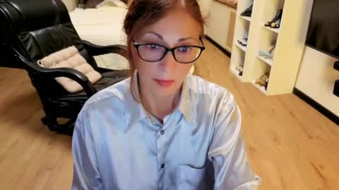 Snapshot of sophie_caring chatting on July 3, 2026, 5:41 pm Sophie online show from July 3, 2026, 5:41 pm