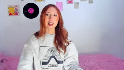 Snapshot of sophie_collins13 chatting on June 3, 2026, 6:27 am Sophie online show from June 3, 2026, 6:27 am