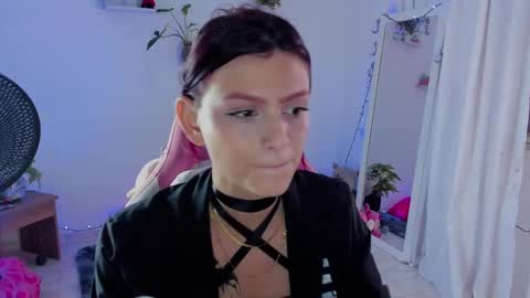 sophie doll online show from December 11, 2024, 6:52 pm