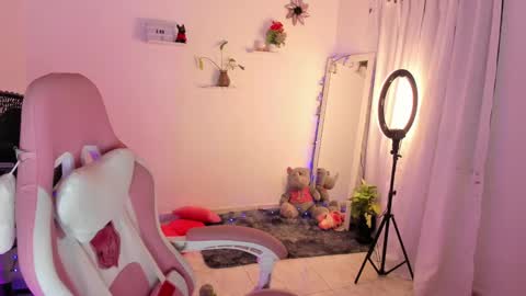 sophie doll online show from January 8, 2025, 12:17 am