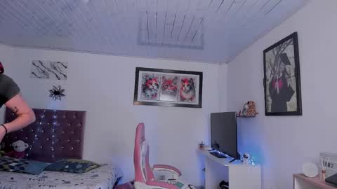 sophie doll online show from November 15, 2025, 6:59 pm