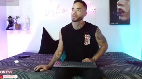 SOPHIE - FOXX online show from April 22, 2026, 12:07 pm