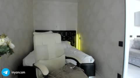 Sonya  online show from March 10, 2025, 5:00 am