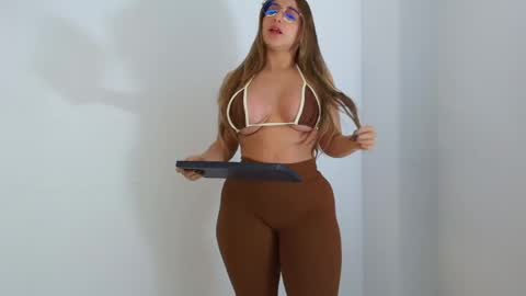  SOPHIE JANNER online show from April 20, 2026, 11:28 pm