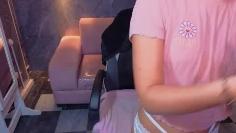 sophie_jones_b online show from April 20, 2026, 12:41 pm