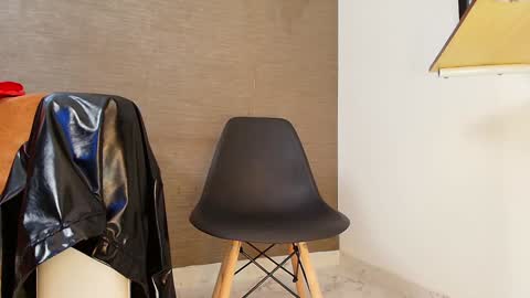 Sophie online show from February 4, 2025, 2:32 pm