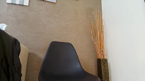 Sophie online show from February 27, 2025, 2:43 pm