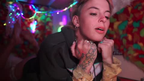 derpy derpington online show from December 21, 2024, 5:58 am