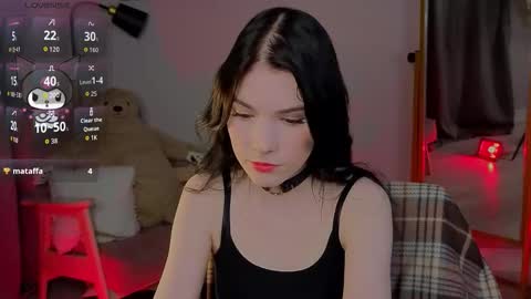 sophie_nomenal_ online show from October 9, 2025, 8:29 pm