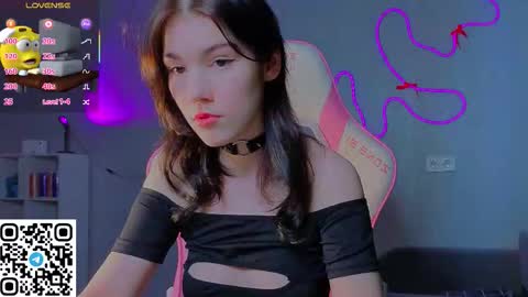 sophie_nomenal_ online show from March 8, 2026, 11:58 am