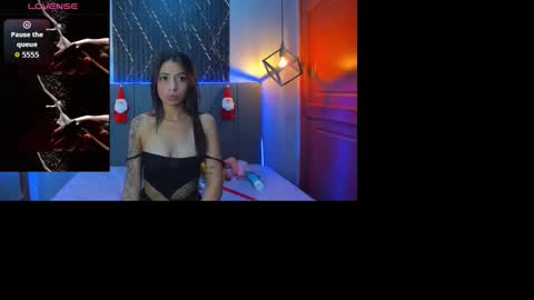 Sophie Sweet online show from November 26, 2025, 5:52 am