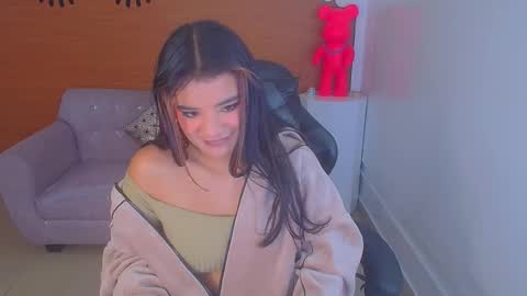 Sofia online show from December 18, 2024, 1:05 am