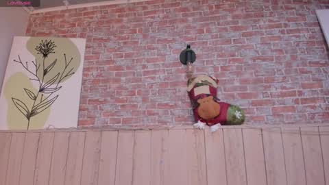 Sophie online show from December 11, 2024, 3:37 pm