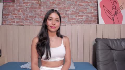 Sophie online show from February 6, 2025, 6:24 pm