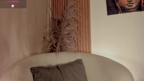 Sophie online show from April 27, 2026, 11:14 pm