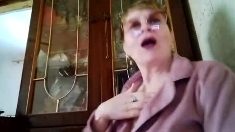 Snapshot of sophieburnsx chatting on June 4, 2026, 8:53 am SophieBurnsX online show from June 4, 2026, 8:53 am