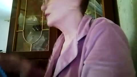 Snapshot of sophieburnsx chatting on June 5, 2026, 9:37 am SophieBurnsX online show from June 5, 2026, 9:37 am