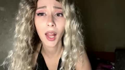 Snapshot of sophiedescoteaux chatting on October 14, 2025, 8:31 pm Mira online show from October 14, 2025, 8:31 pm