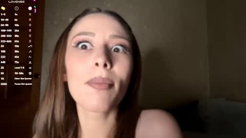 Snapshot of sophiedescoteaux chatting on October 20, 2025, 8:42 pm Mira online show from October 20, 2025, 8:42 pm