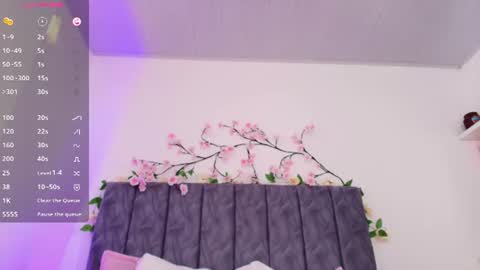 Snapshot of sophiee_velvet chatting on July 28, 2026, 7:39 pm online show from July 28, 2026, 7:39 pm