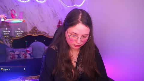 Snapshot of sophieedreams chatting on December 21, 2025, 2:46 pm sophieedreams online show from December 21, 2025, 2:46 pm
