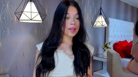 Sophieemonroe online show from December 5, 2024, 2:22 pm