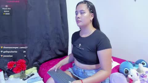 Sophie Woods  online show from February 19, 2025, 11:46 pm