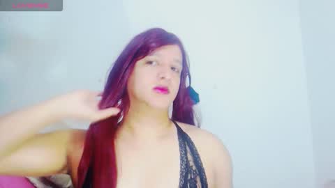 sophiehillsxo online show from November 21, 2025, 9:08 am