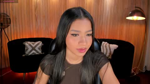 Sophie Houston online show from April 8, 2026, 4:01 am