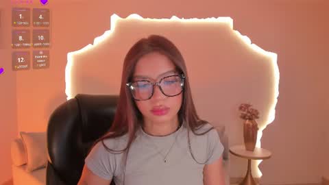 Snapshot of sophiehouston_ chatting on June 27, 2026, 3:44 am Sophie Houston online show from June 27, 2026, 3:44 am