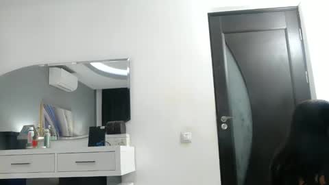 Sophie online show from December 5, 2025, 6:26 pm