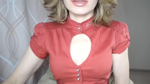 Sophiemisss online show from November 15, 2025, 7:38 am