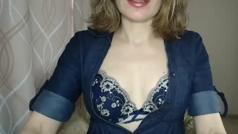 Sophiemisss online show from January 14, 2026, 10:21 am