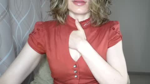 Snapshot of sophiemisss chatting on May 13, 2026, 5:49 am Sophiemisss online show from May 13, 2026, 5:49 am