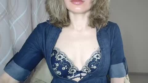 Snapshot of sophiemisss chatting on May 29, 2026, 6:22 am Sophiemisss online show from May 29, 2026, 6:22 am