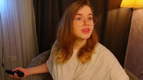 Snapshot of sophiemure chatting on January 7, 2026, 10:40 am Sophie online show from January 7, 2026, 10:40 am