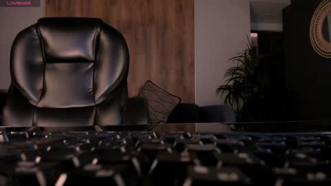 Sophie  Palmer online show from January 29, 2025, 12:56 pm