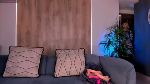 Sophie  Palmer online show from January 31, 2025, 1:12 pm